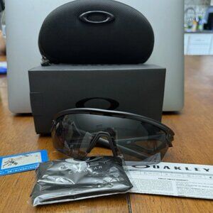 Oakley Sunglasses Sphaera OO9403-0136 Matte Black Frames w Prizm Black Polarized